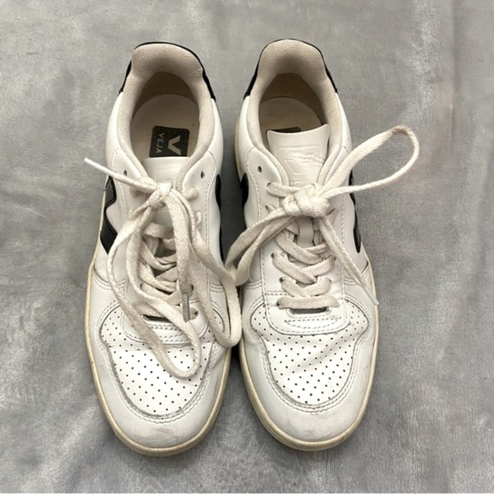 Veja V-10 sneakers shoes Size 6 - Picture 3 of 8